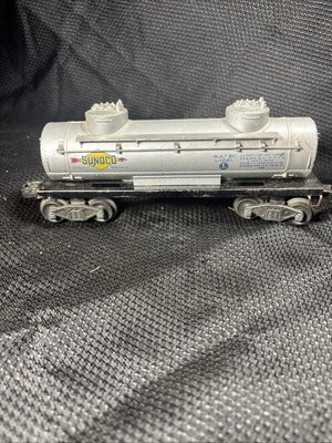 Lionel O-Gauge No. 2465 Sunoco Tank Car with Coil Couplers - Image 1 of 4