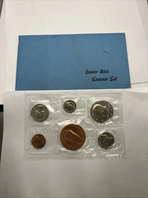 1981 D Denver Mint Souvenir Set Uncirculated Coins and Medal With Envelope - Image 1 of 4