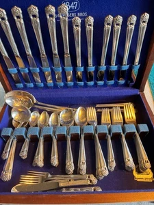 Rogers Versilbertes Besteck Eternally Yours Gabeln Messer Löffel 94-teiliges Set Abendessen - Bild 1 von 8