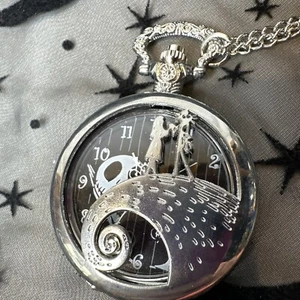 Reloj de Bolsillo Skellington Pesadilla Antes de Navidad Colgante Acabado Plateado - Imagen 1 de 9