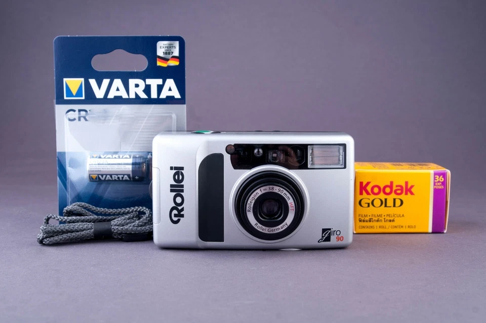 Rollei Giro 90 Point & Shoot Film Camera - Image 1 of 4