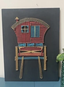 Quadro Nail Art Spilla Stringa Vintage Anni 70 Mcm Appeso a Parete Romany Caravan Retrò - Foto 1 di 11