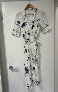 Ganni Floral Dalton Crepe Short Sleeve Wrap Maxi Dress White Size 36 - Picture 1 of 12