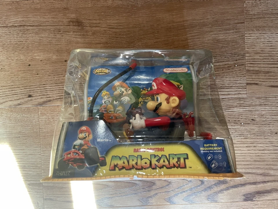 Nintendo 27mhz Radio Control Mariokart Mario RC 2005