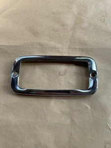 Anillo de ajuste de lente de luz inversa cromada OE VW Bus 1967-1971 - Imagen 1 de 6