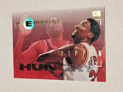 Scottie Pippen 1994-95 SkyBox E-Motion 13 Chicago Bulls - Image 1 of 2