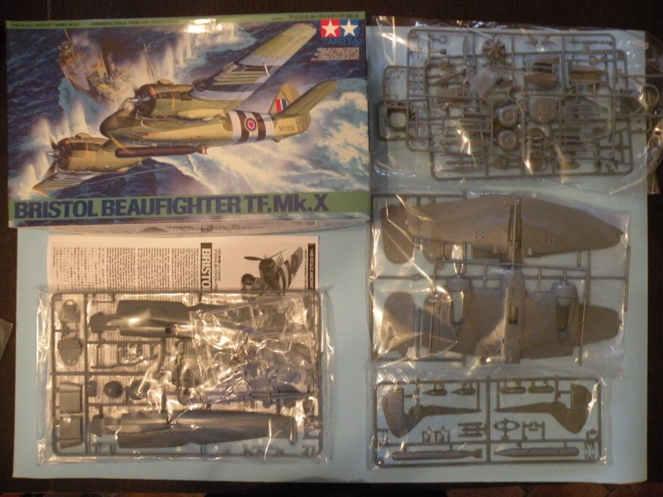 TAMIYA BRISTOL BEAU-FIGHTER TF.MK.X NUOVO/NEW SPRUE BLISTERATO/SIGILLATO+ISTRUZ. - Immagine 1 di 1
