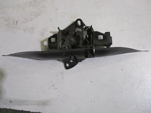 GENUINE 2002 VW PASSAT 2.8 V6 PETROL AUTO 2001~05, BONNET LOCK - Bild 1 von 9