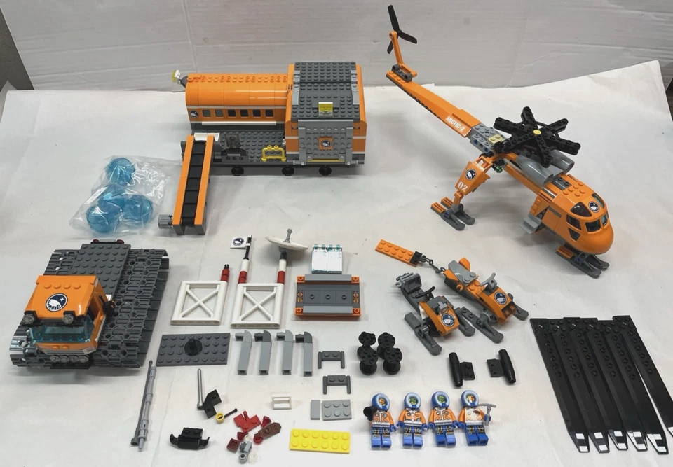LEGO CITY Arctic Base Camp Helicrane Crawler Minifigura Lote de Piezas 60034 60036 Foto 1 de 4
