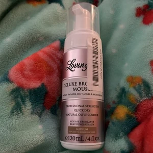 Loving Tan Deluxe Bronzing Mousse, medium 4 FL Oz - Picture 1 of 3
