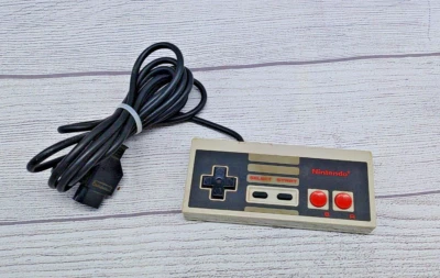 Nintendo NES-004 Authentic OEM Controller Nintendo Entertainment System - Tested - Image 1 of 4