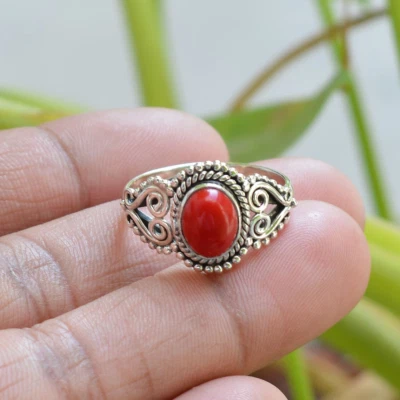 Anillo distintivo de plata esterlina 925 de coral rojo hecho a mano anillo de piedras preciosas anillo de regalo Foto 1 de 4