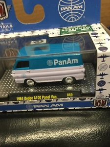 Dodge A100 1964 furgoneta con panel M2 1:64/Pan Am - Imagen 1 de 4