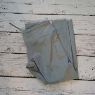 Nike Dri Fit Women's Gray Mesh Leg accent Cropped Leggings L - Image 1 of 4