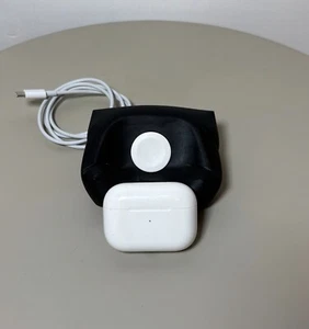 Cozy Wireless Charging Stand for AirPods Pro 2 INCLUDED CHARGER - Zdjęcie 1 z 8