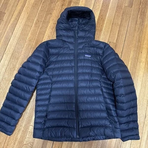 PATAGONIA Men's Down Sweater Hoody, Black, MEDIUM, Worn Once - Picture 1 of 7