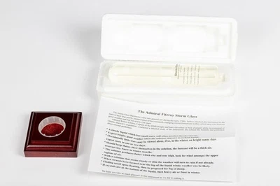 Barómetro predictor meteorológico Admiral Fitzroy's Storm Glass 7" de alto  Foto 1 de 4