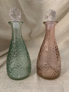 Set Of 2 Pebbled Glass Bottles w/faceted Stoppers (Mint Green & Pink) - Picture 1 of 15