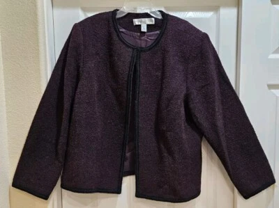 Chaqueta para mujer 22W/2X forrada, Boucle, manga larga en color ciruela profundo Foto 1 de 4