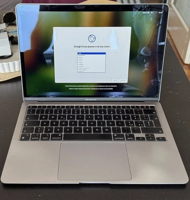MacBook Air 13" M1 (2021), 8GB RAM, 256GB SSD, Silver, scatola e acc. originali. - Immagine 1 di 2