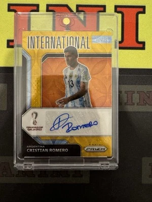 2022 Panini FIFA World Cup Prizm Argentina Cristian Romero Auto Gold Choice /10 - Image 1 of 3