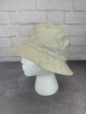 Gucci GUCCI Lona Cojo GG Monograma Cubo Sombrero M Plateado Foto 1 de 4