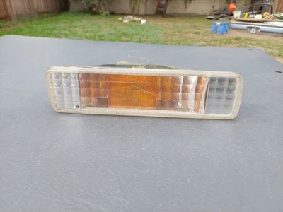 Right Bumper Light 1988-1989 Honda Accord OEM turn signal Passenger lens parking - Image 1 of 4