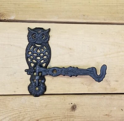 Vintage Cast Iron 5" Black Owl Wall Swivel Arm Bracket Hanging Hook Plant Hanger - Image 1 of 4