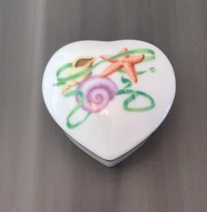 Vintage Seaview Otagiri Japan porcelain heart shaped trinket box - Picture 1 of 13