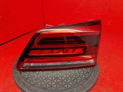 LUZ TRASERA INTERIOR VOLKSWAGEN GOLF SV LADO DEL CONDUCTOR FUERA DE JUEGO DERECHA 2018 510.945.094.P Foto 1 de 4