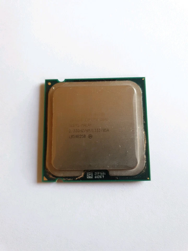 Intel SLG9S Core2 Quad CPU Q8200 @ 2.33 GHz Slot - LGA775 - Bild 1 von 4