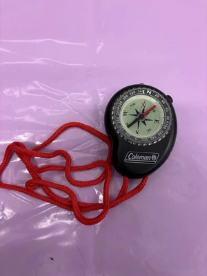 Brújula Coleman con grados, luz LED, cordón, senderismo, camping, orientación #C1 Foto 1 de 3