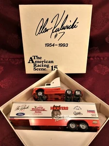 NASCAR ALAN KULWICKI #7 Hooters Racing 1/64 Winross Transporter Hauler & HO Car - Picture 1 of 10