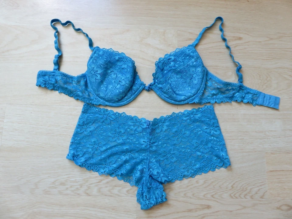 Conjunto de sujetador acolchado con aros La Senza 34C pequeño Hiphugger Boyshort Panty azul Foto 1 de 1