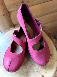 CLARKS Plum Colored Suede Upper Mary Jane Style Shoes Sz UK 4D Women US 6 - Picture 1 of 5