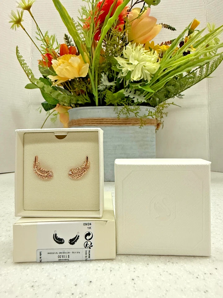 Swarovski Zirconia Idyllia Stud Earrings Feather White Rose Gold-Tone 5663490