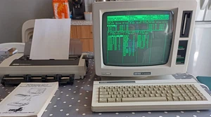AMSTRAD PCW 8256 COMPLETE SYSTEM FULL WORKING ORDER. CLEANED SERVICED AND TESTED - Afbeelding 1 van 22