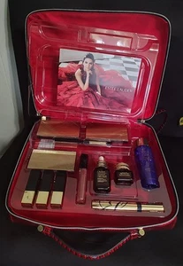 Set de regalo de maquillaje navideño Estee Lauder Blockbuster 2017 con estuche de tren -Smoky Noir - Imagen 1 de 6