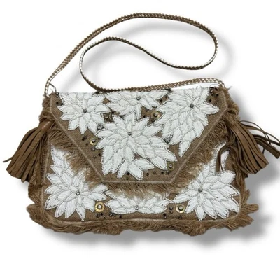 Bolso sin asas bandolera IbBan Anthropologie arpillera blanca floral con cuentas estrás Foto 1 de 4