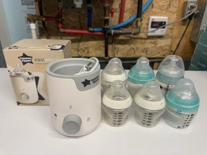 Tommee Tippee Anti-Colic Baby Bottles and Warmer Lot - Picture 1 of 3