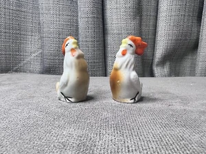 VTG White Red Rooster Hen Chicken Salt Pepper Shakers Japan No Corks - Picture 1 of 10