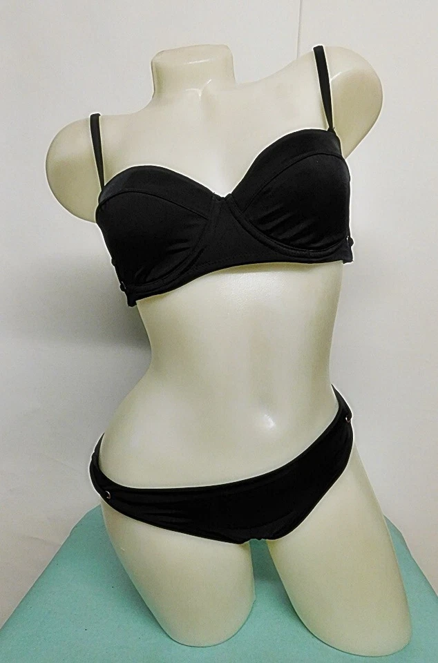 Asos Bügel Bikini Gr. 80 Cup 65F  komplett gefüttert - Bild 1 von 2