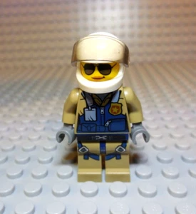 Lego City Minifigur Bergpolizistin weiblich cty0832 - Bild 1 von 2