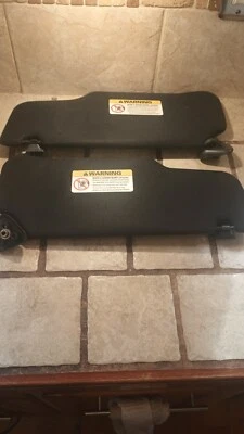 FORD CROWN VICTORIA POLICE P71 INTERCEPTOR PAR PARASOLES NEGRO antideslizante  Foto 1 de 4