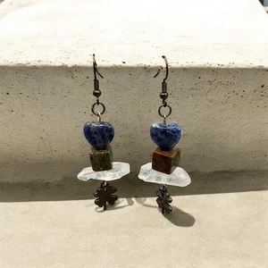 Pendientes artesanales de cristal de clavo de latón - Imagen 1 de 3