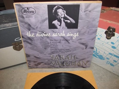 1955 - The Divine Sarah Sings - Sarah Vaughan - MG-25213 - Vinyl LP 10" Foto 1 de 4