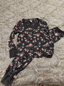 Victoria's Secret Thermo SCHWARZ GEBLÜMT LANG JANE PYJAMA SHIRT HOSE SET S - Bild 1 von 6