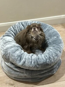 LUXURY FAUX FUR GREY SNUGGLE SACK PADDED BASE PET PUPPY BED DESIGNERPETS - Picture 1 of 10
