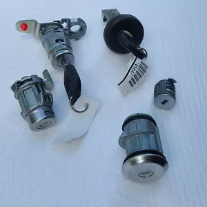 New GM Genuine OEM Ignition and Locks Set For GMC Sierra Yukon 2015-2019 - Picture 1 of 7