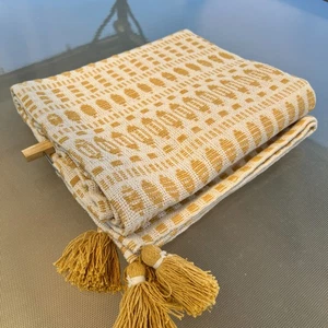 Celerie Kemble Beige Gelb Hellbraun Senf Decke Strick Überwurf Quasten Boho Neu mit Etikett - Bild 1 von 10